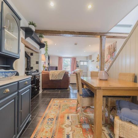 Villa Pass The Keys Mop Fair Sunny Garden Town Centre Ulverston Exterior foto